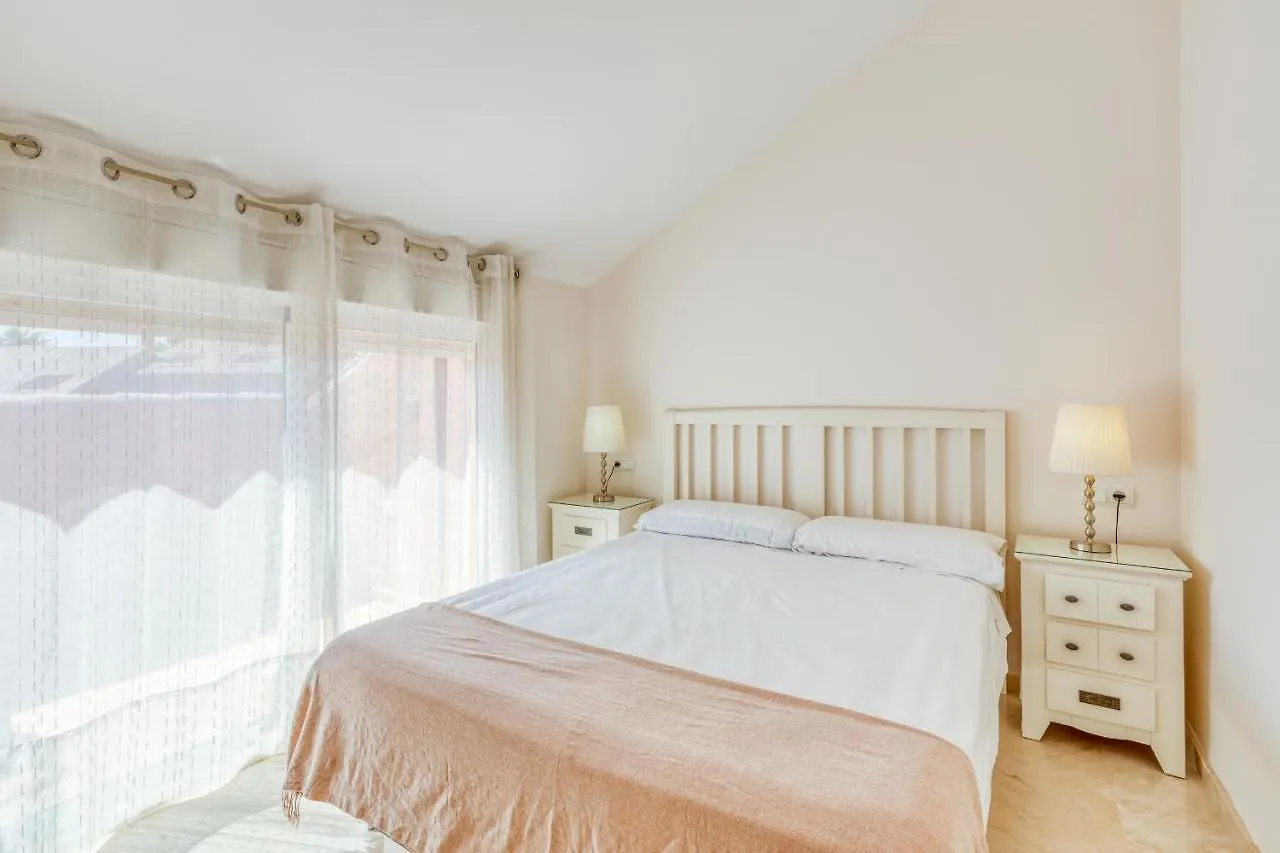 Apartmán La Fragata Penthouse Lf1 Estepona 0*,  Španělsko